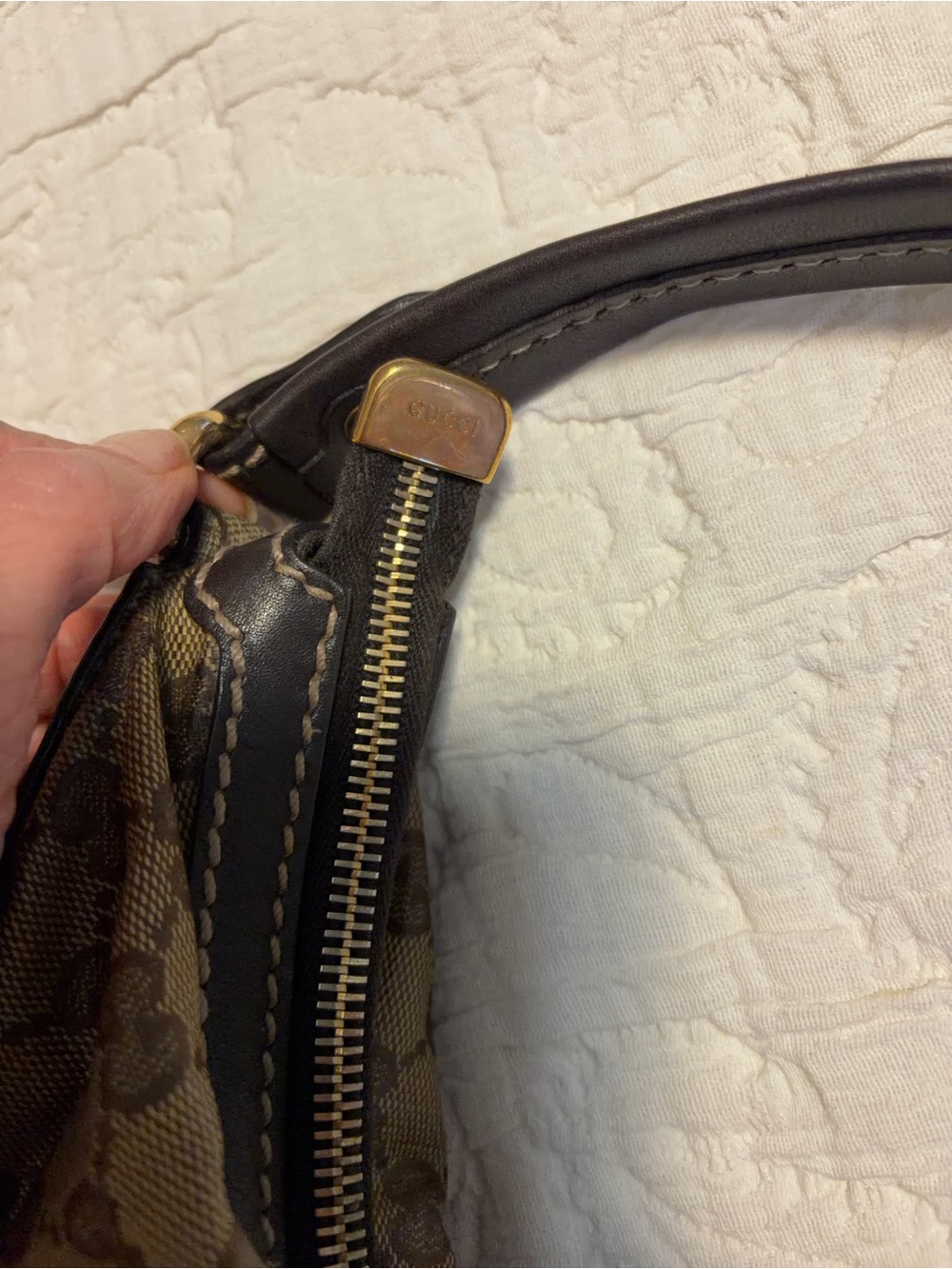 Gucci Brown Monogram Shoulder Bag with Dark Leather Trim - Picture 7 of 8